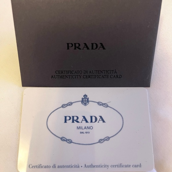 Authentic Prada Nylon Re-Edition 2000 Shoulder Bag with matching headband - Picture 9 of 16